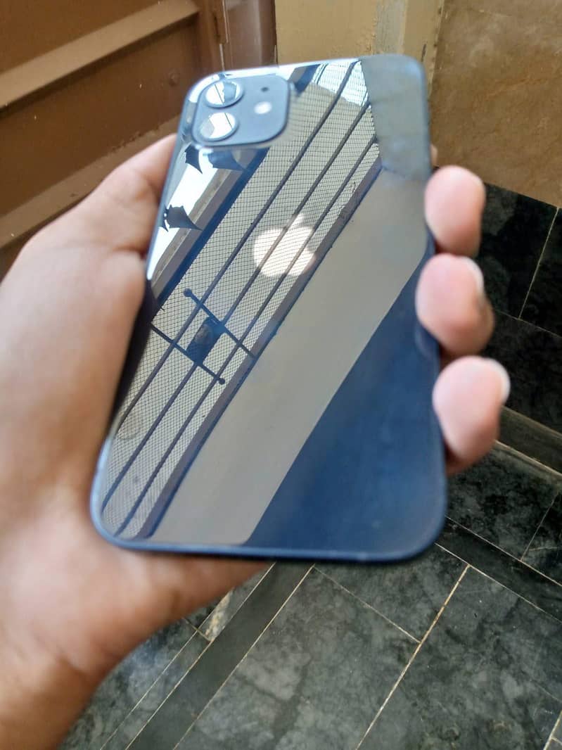 Apple iPhone 12 2