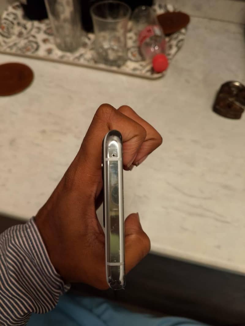 One Plus 10 Pro 4
