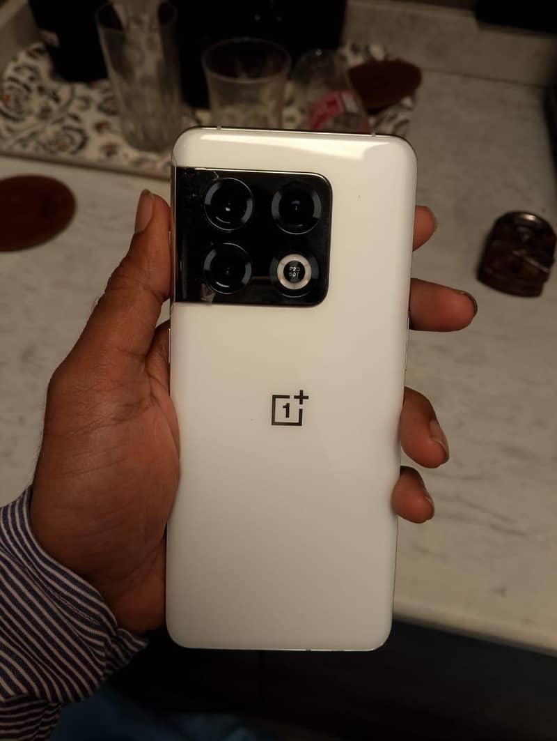 One Plus 10 Pro 5