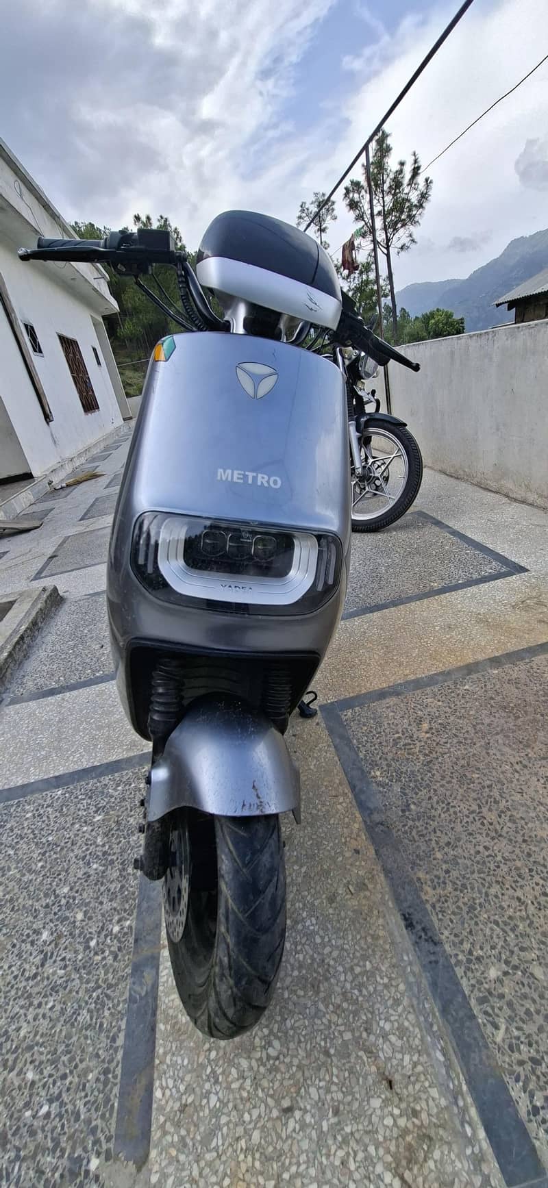 Metro Yadea E8s pro. 2