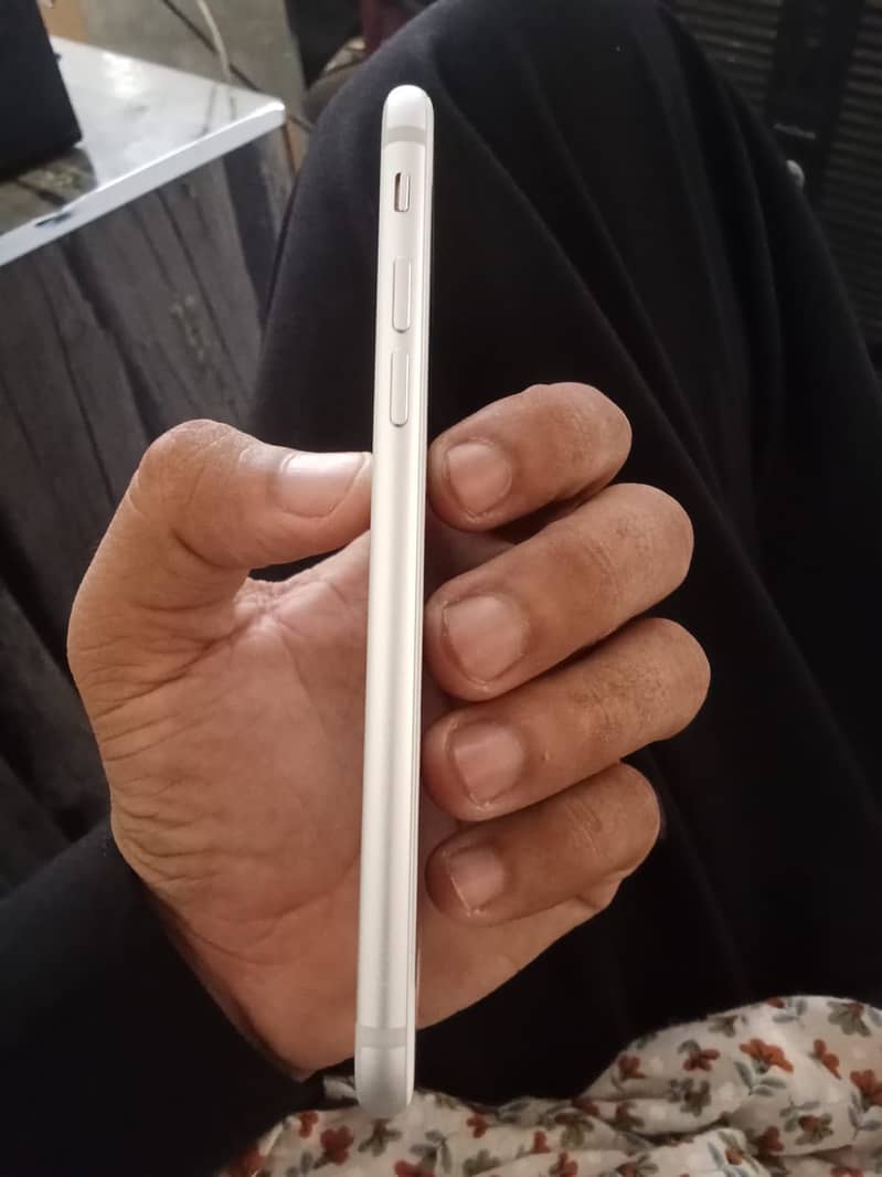 Apple iPhone 7 5