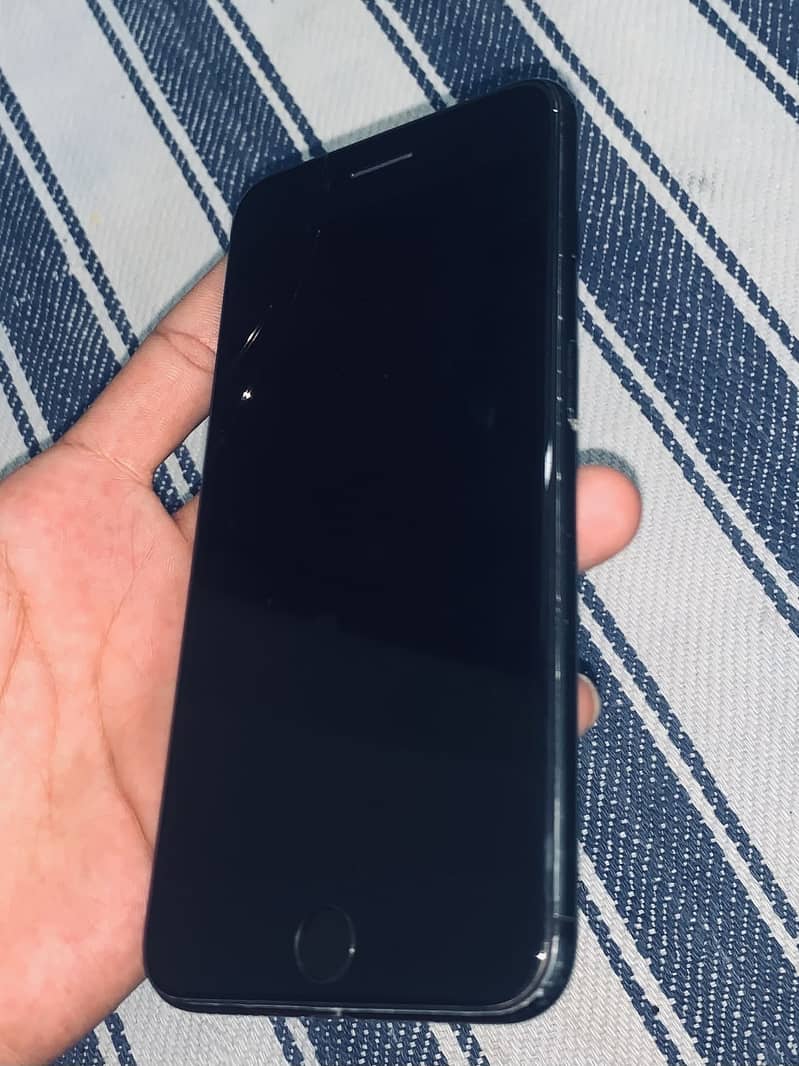 Apple iPhone 7 Plus 4