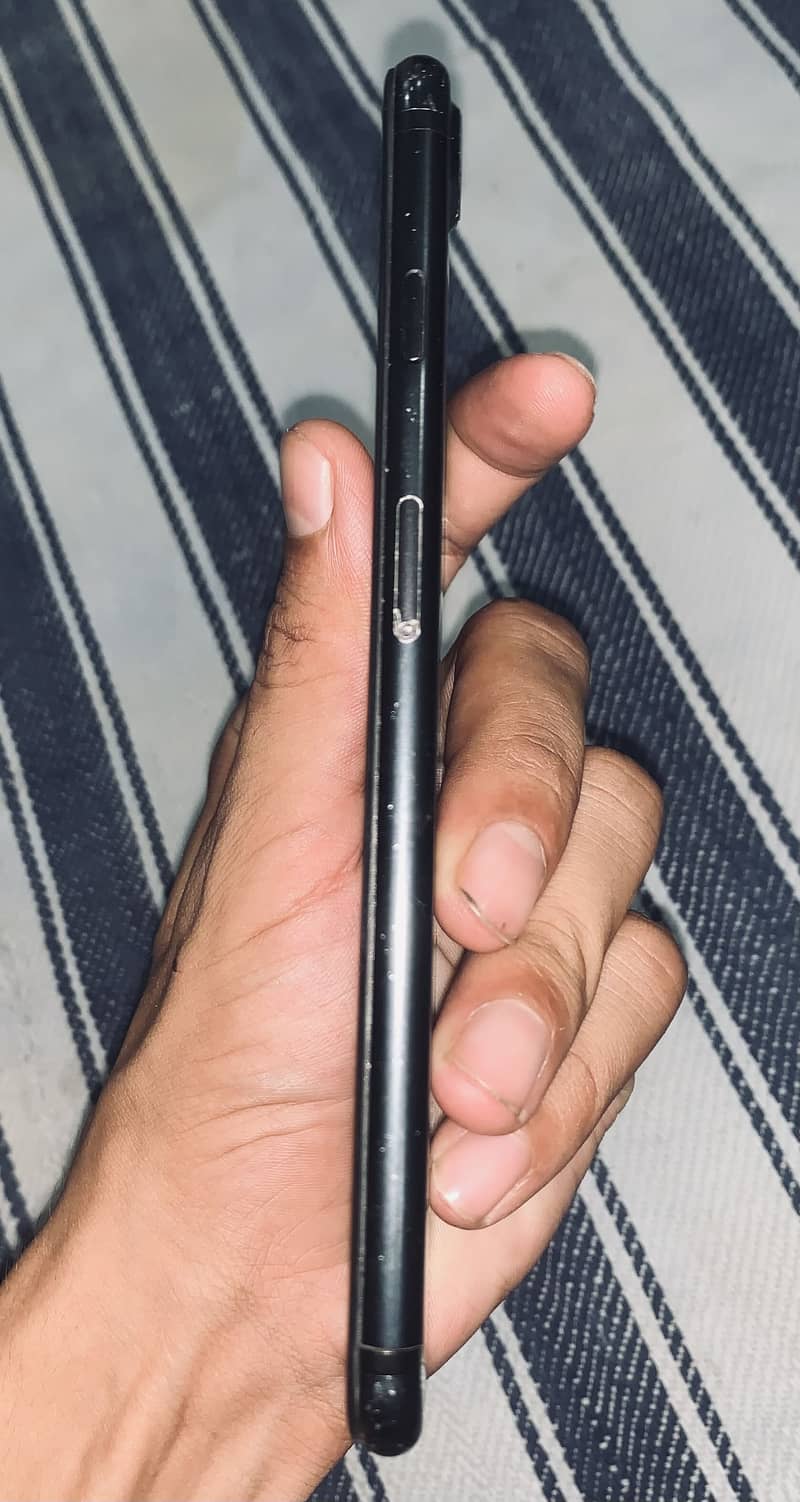 Apple iPhone 7 Plus 5
