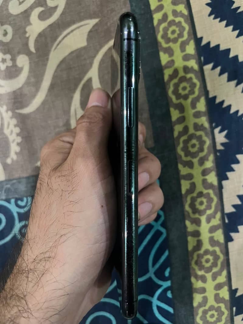 Apple iPhone X 3