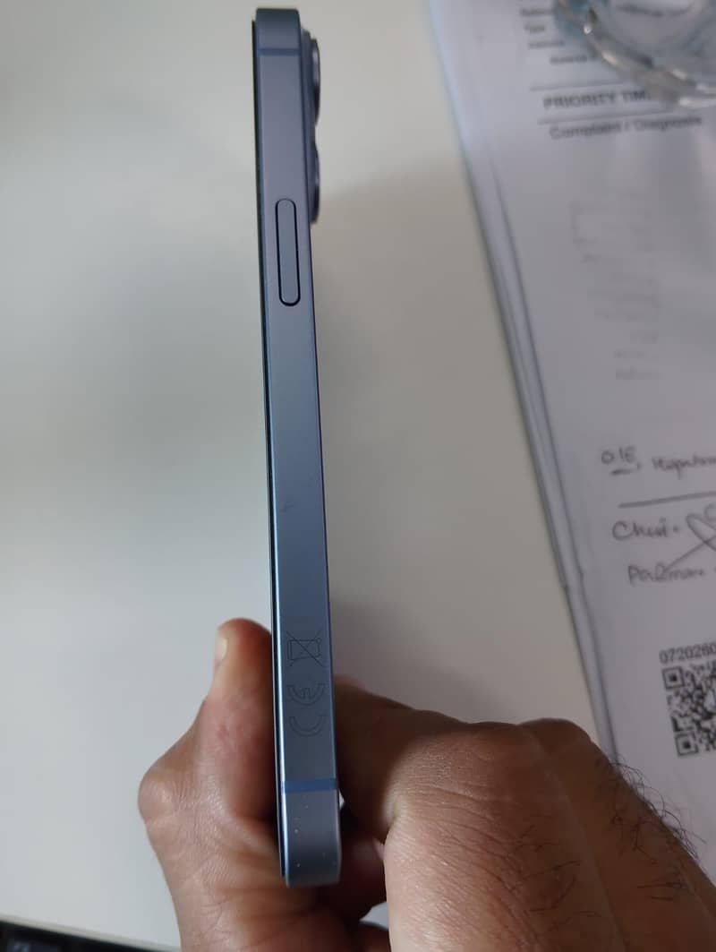 Apple iPhone 15 Pro Max 5