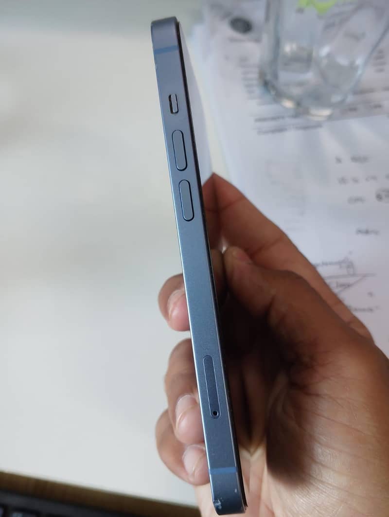 Apple iPhone 15 Pro Max 6