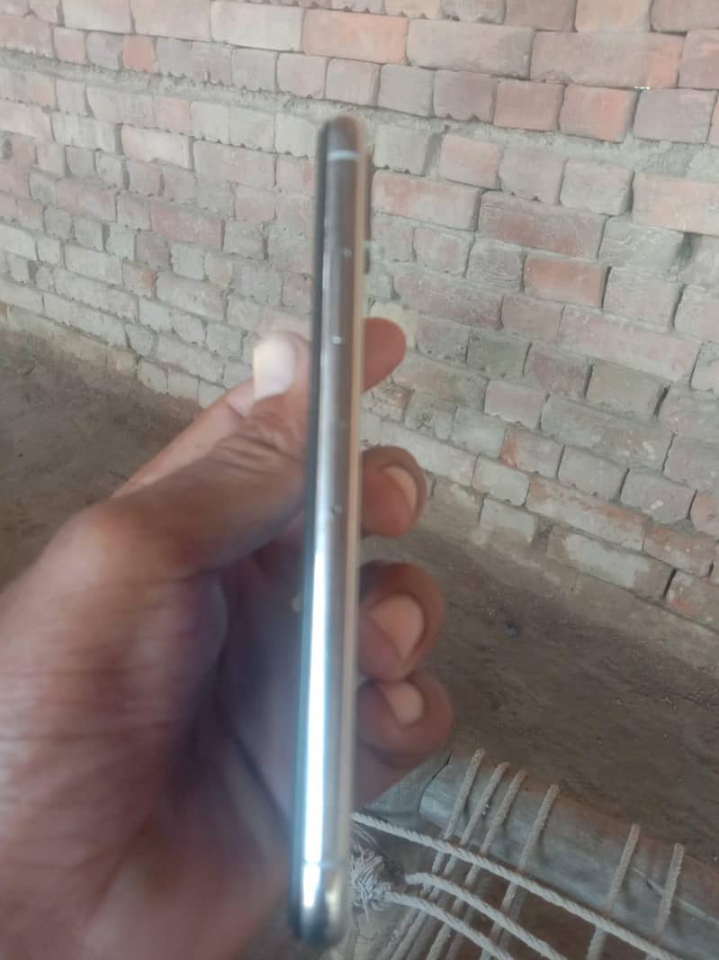 Apple iPhone X 2
