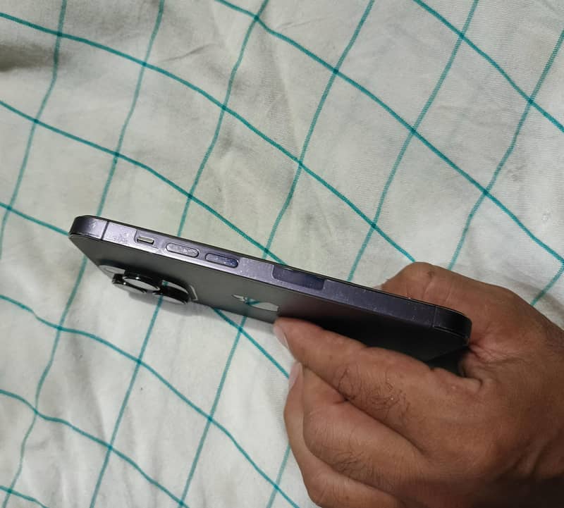 Apple iPhone 14 Pro 4