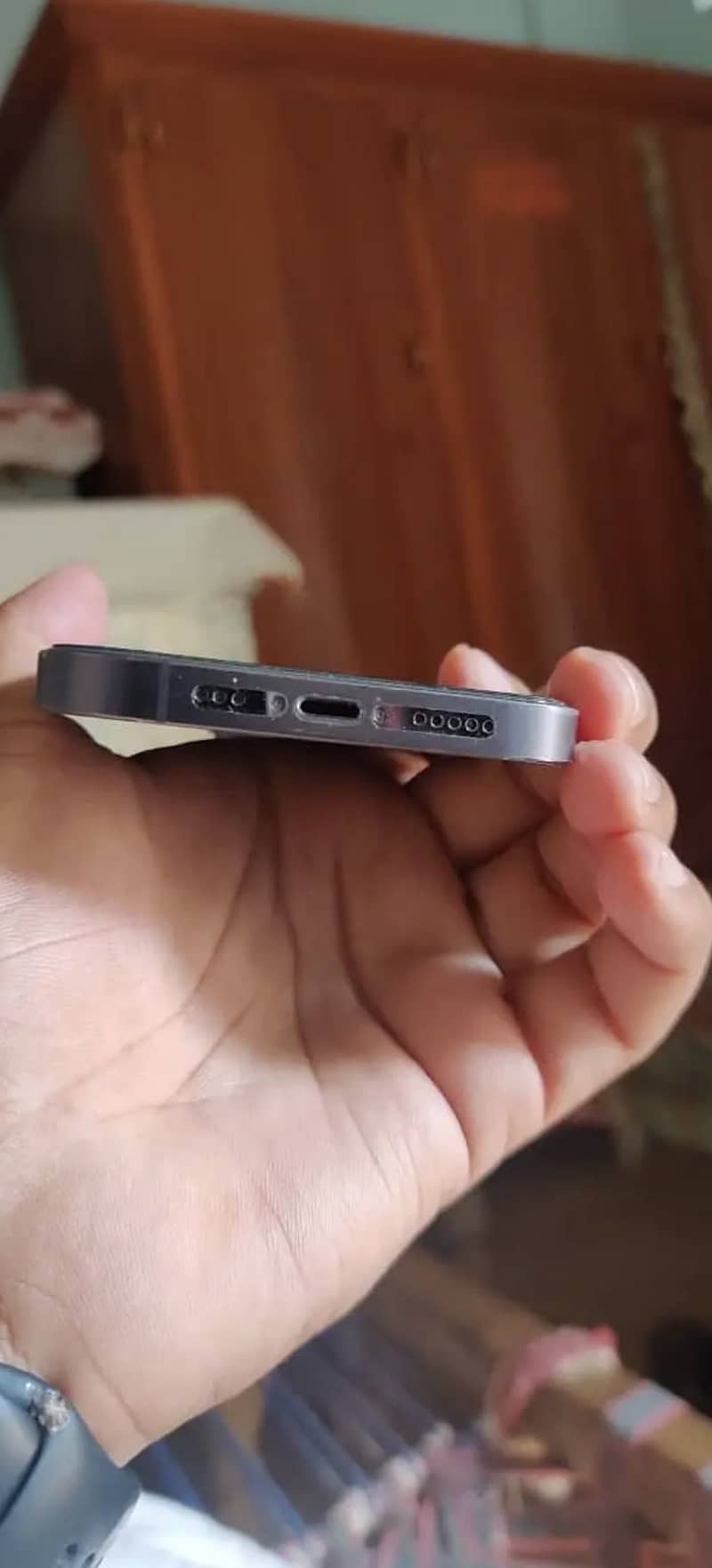 Apple iPhone 14 Pro 4