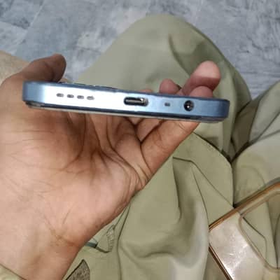 Realme C63