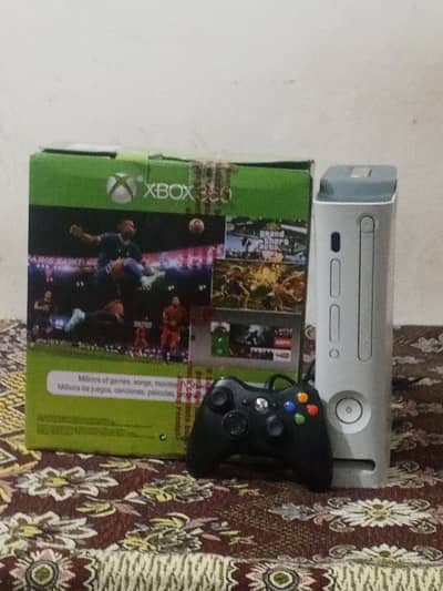 x box 360 white colour with original controller