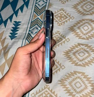 Apple iPhone 13 Pro 2