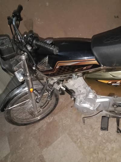 Honda  CG125 Gold Edition