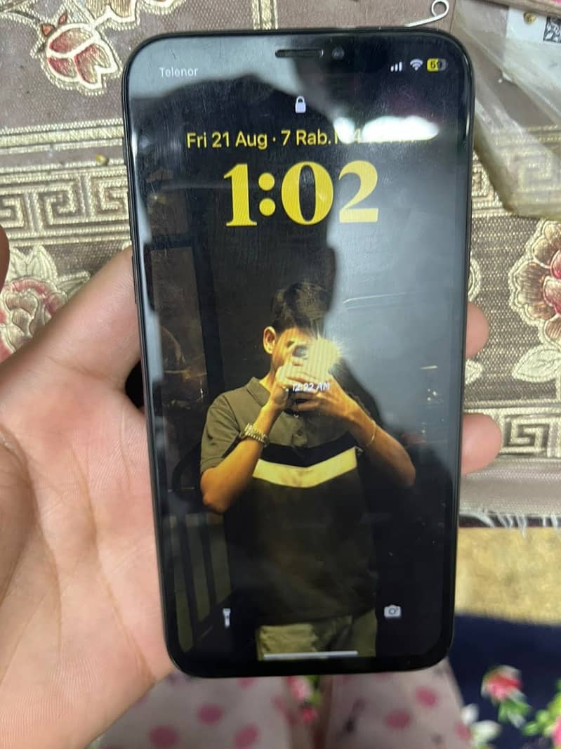 Apple iPhone X 0