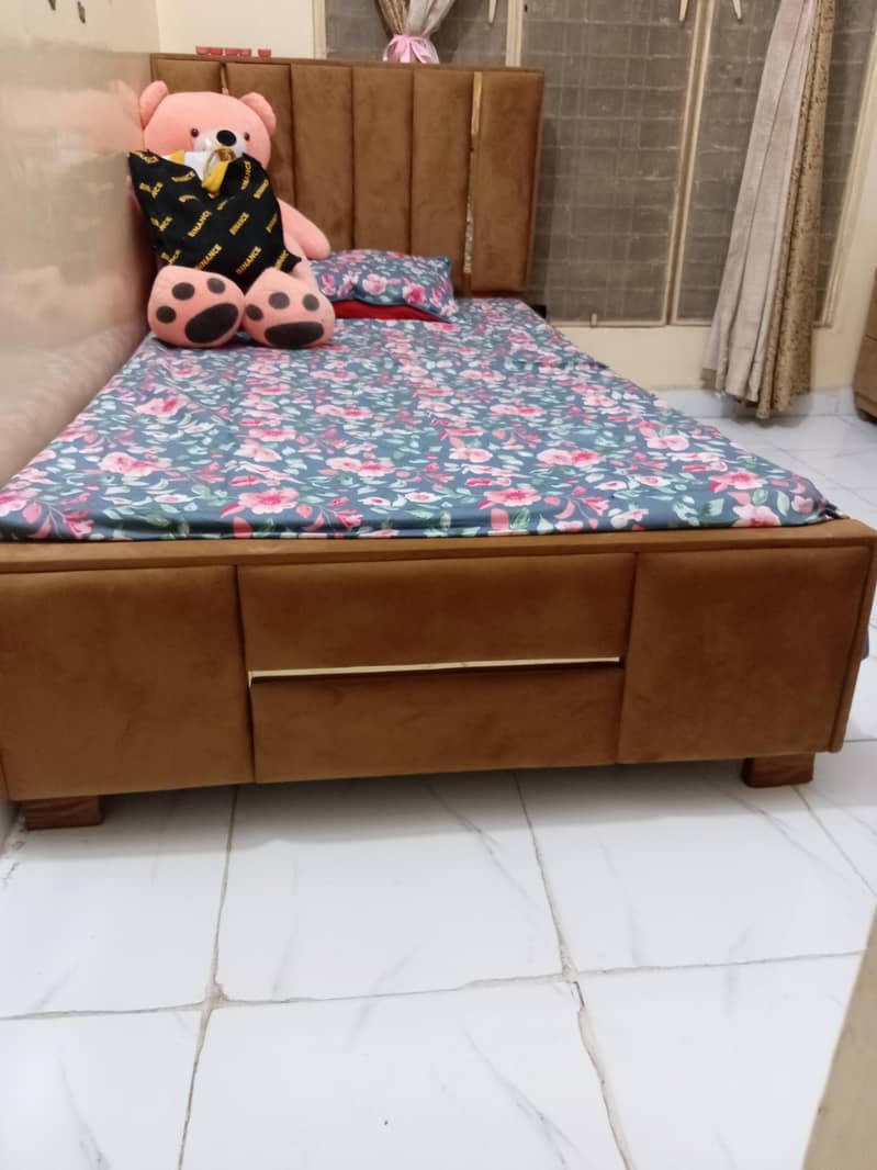 Single Bed 0