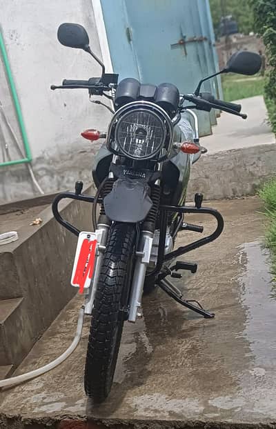 Yamaha Ybr 125 special edition mate grey ,neat and clean 2023 modle