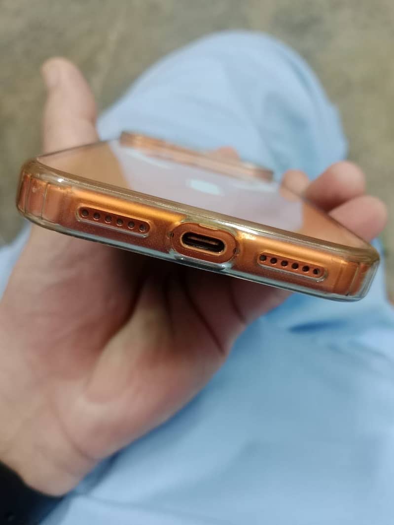 Apple iPhone 17 Pro Max 2