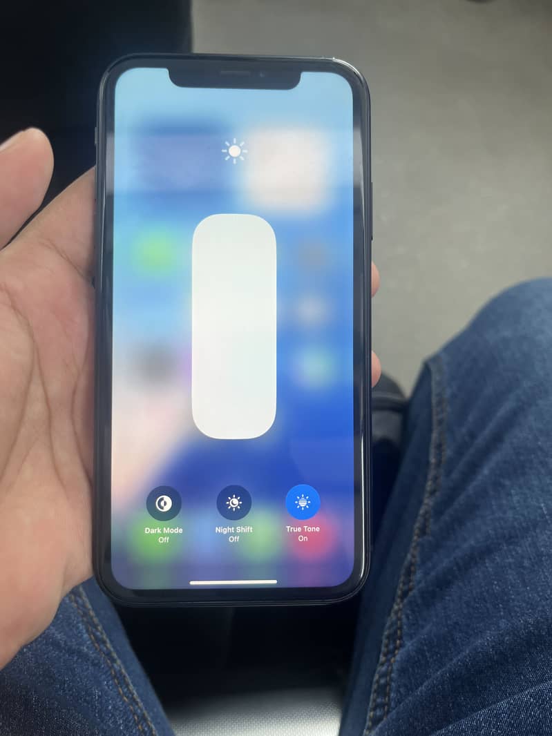 Apple iPhone XR 4