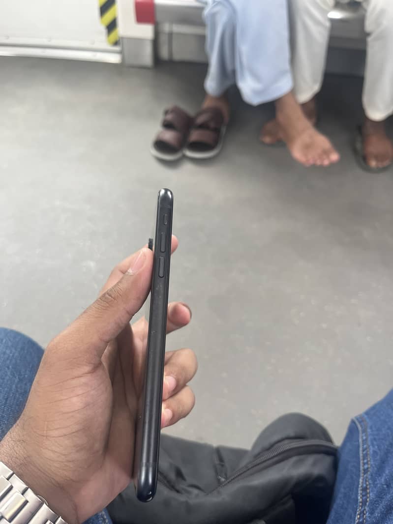 Apple iPhone XR 5