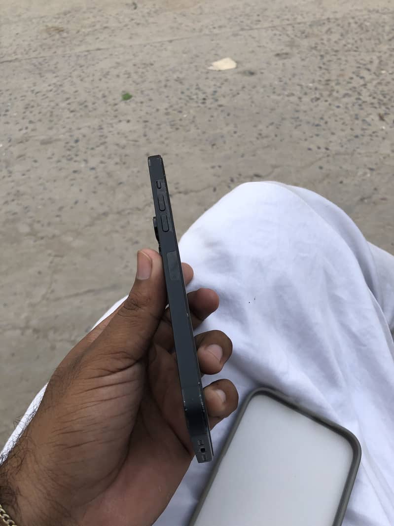 Apple iPhone 14 Pro Max 5