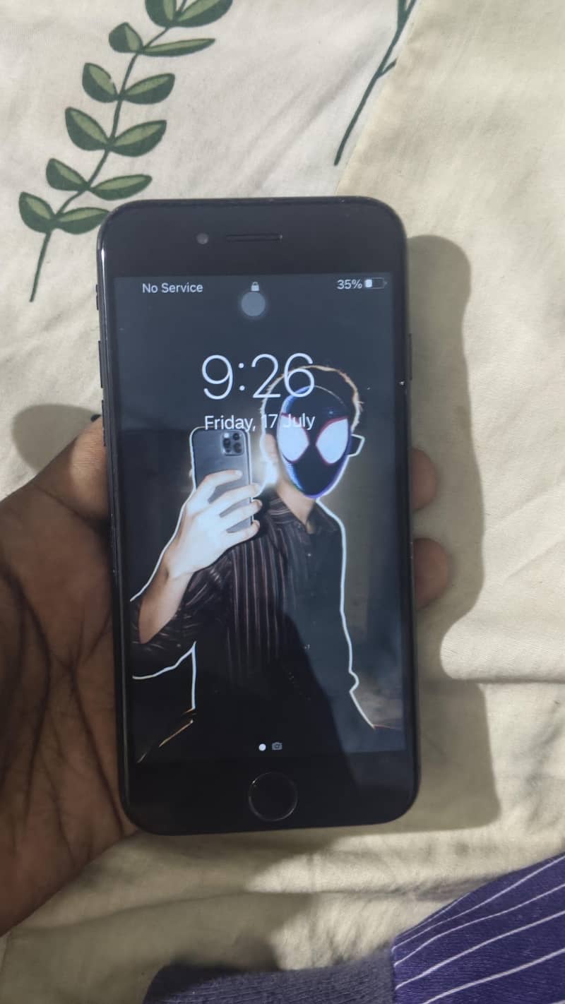 Apple iPhone 7 2