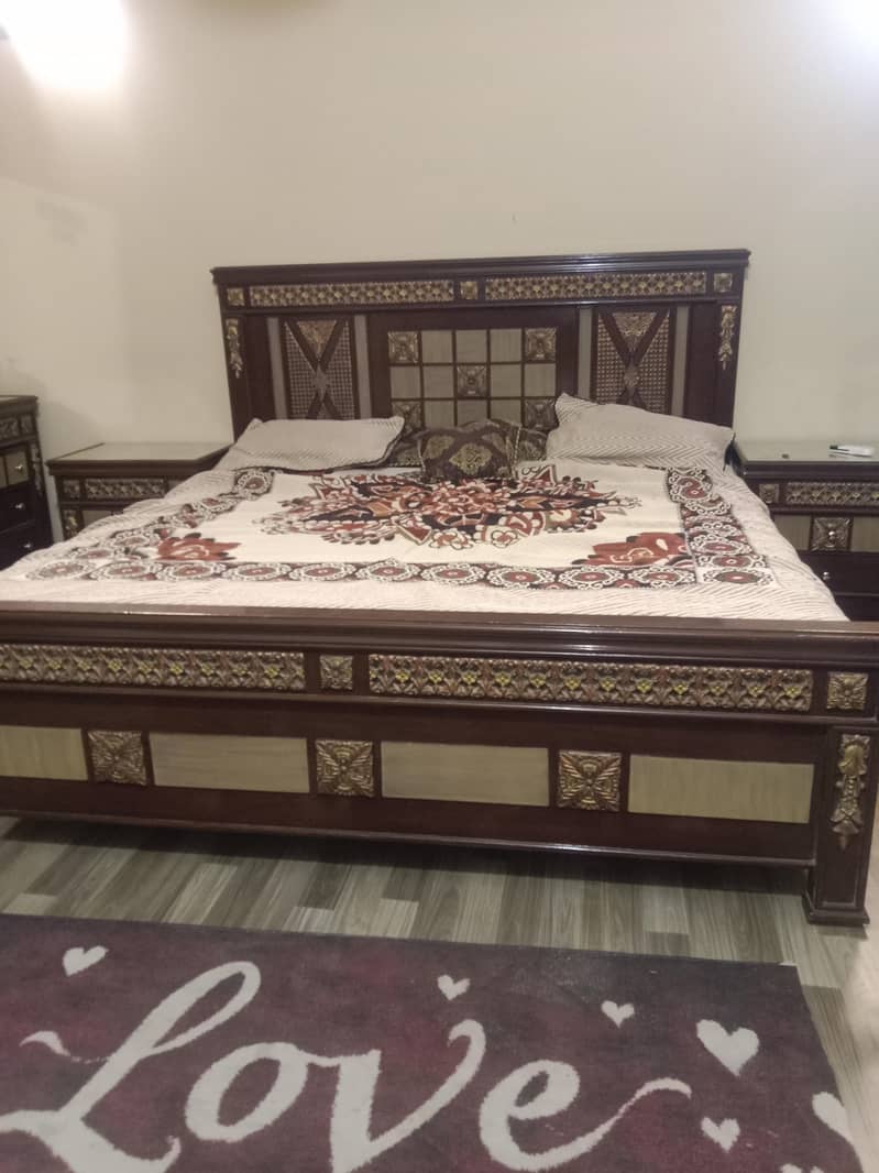 bed dressing side table with spring mattress 0