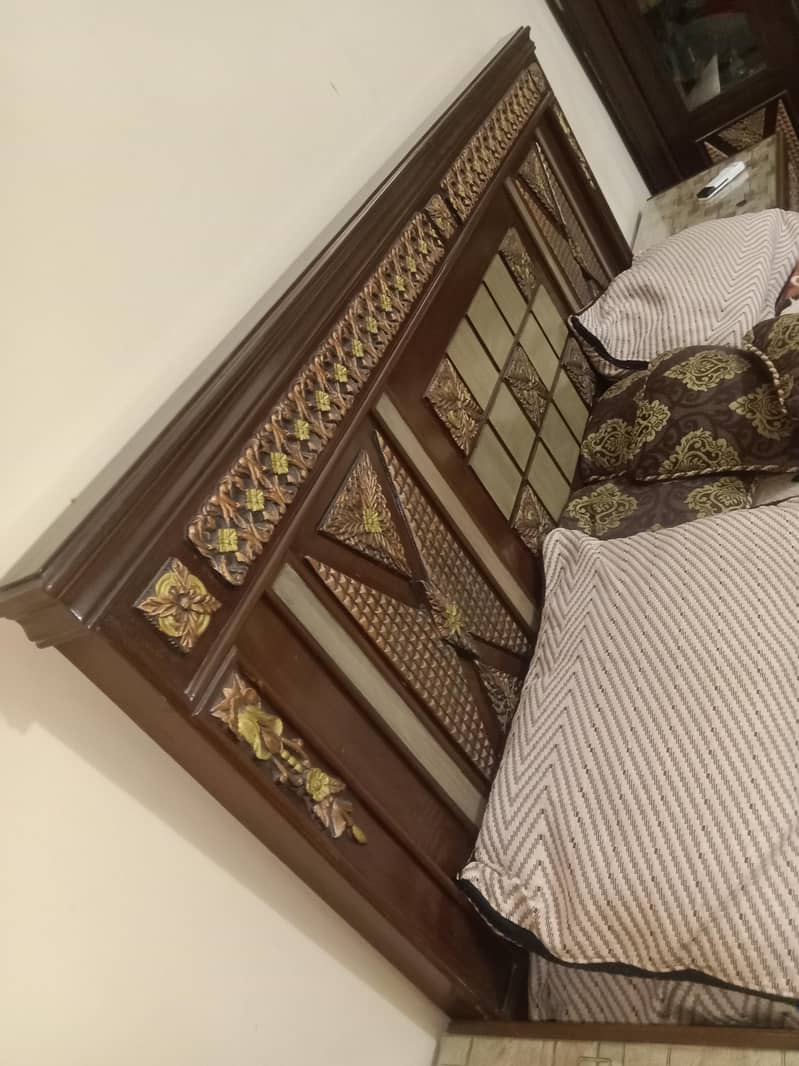 bed dressing side table with spring mattress 1