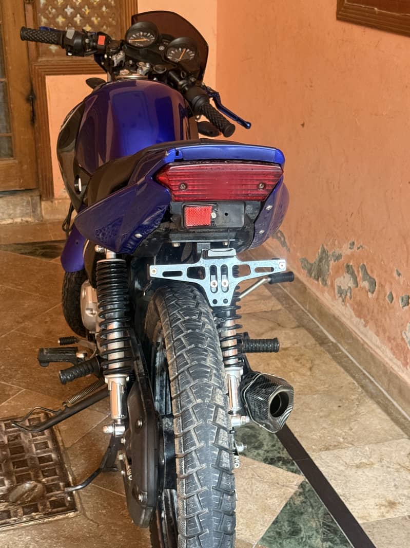 Ybr 125 1