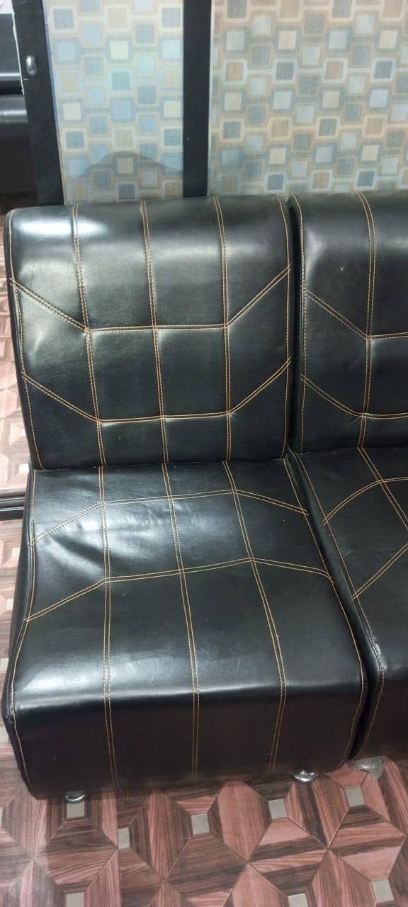 3 seater sofa 0