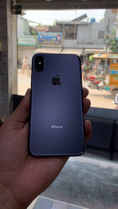 Apple iPhone X - 64GB - Unlocked