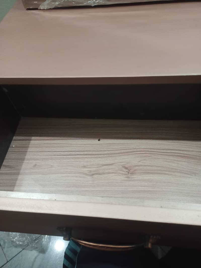 Dressing Table 2