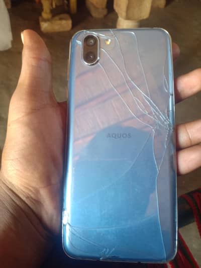 Sharp Aquos R2