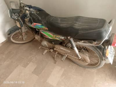 Honda cd70 ful geniun 2021 model ak hath ki Chali hui