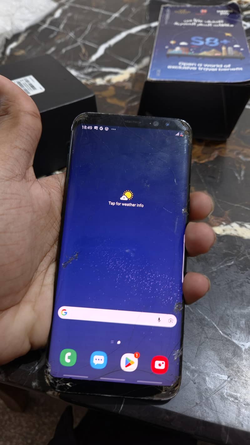 Samsung Mobile S8 Plus 3