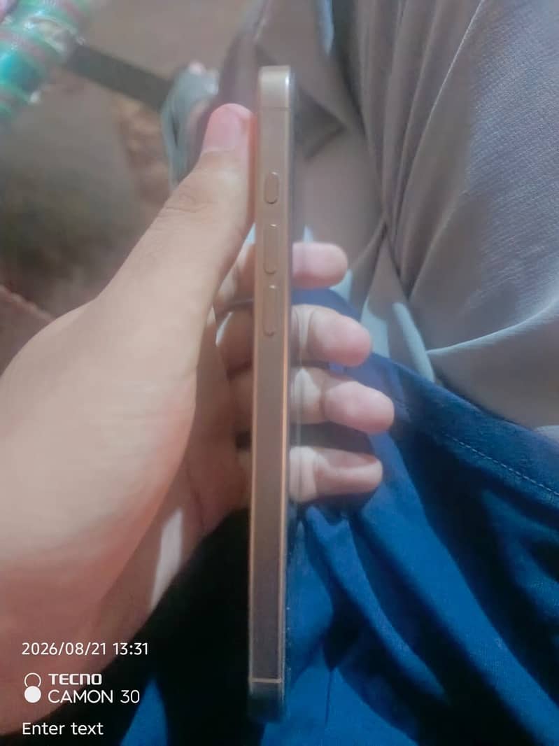 Apple iPhone 16 Pro Max 1