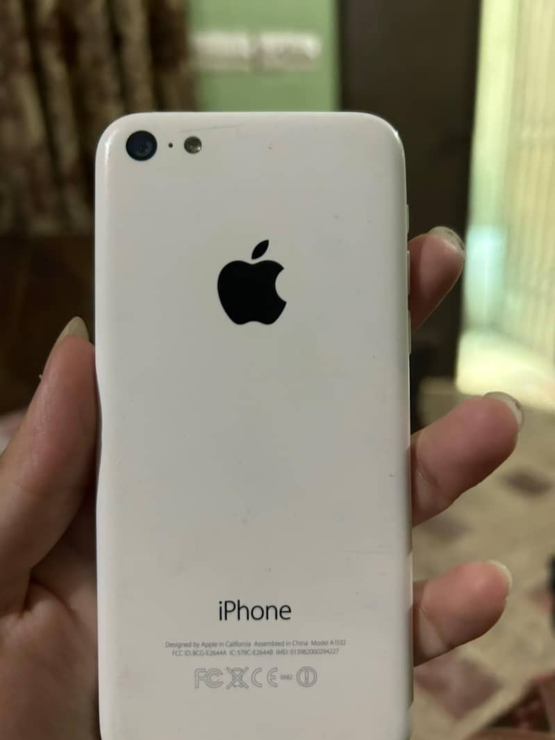 Apple iPhone 5c 1