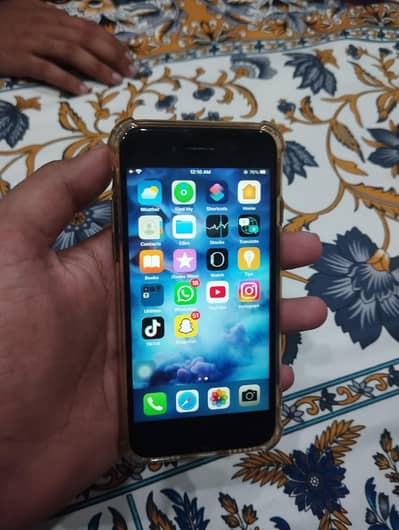 Apple iPhone 7