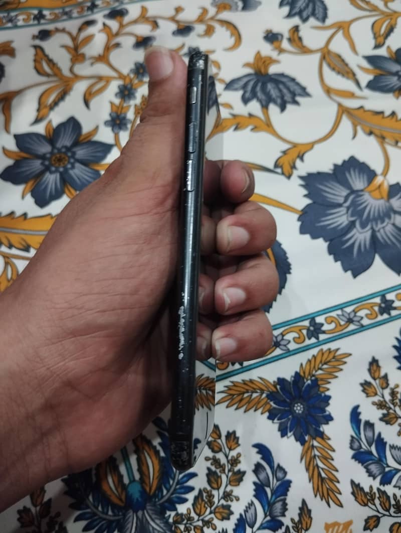 Apple iPhone 7 6