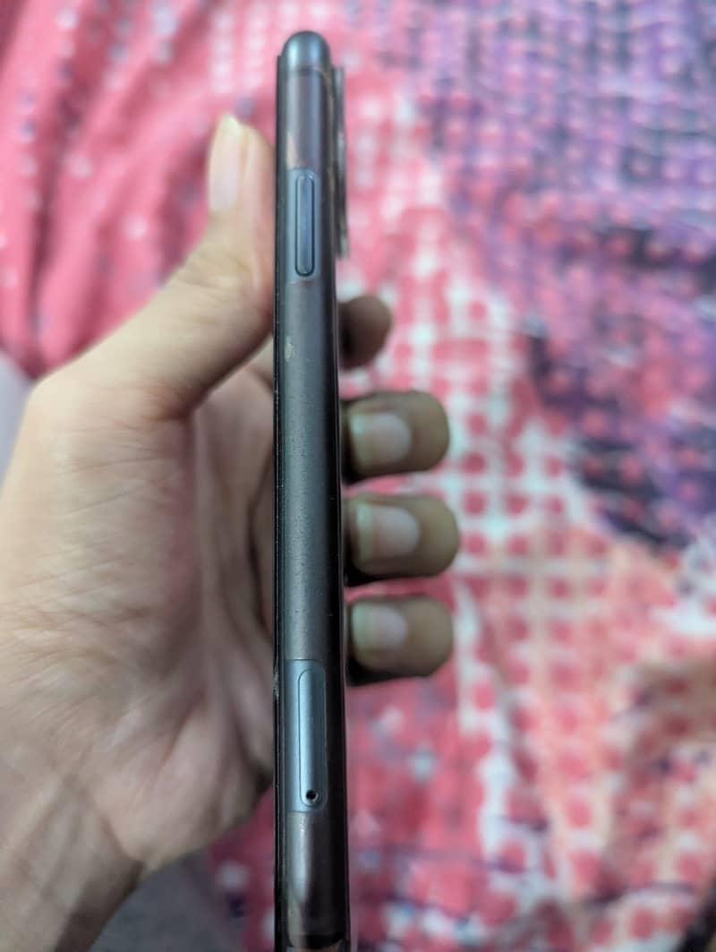 Apple iPhone 11 5