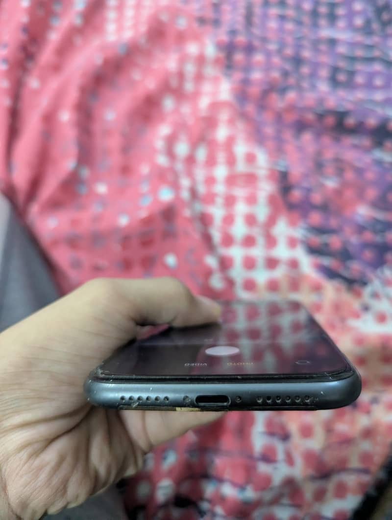 Apple iPhone 11 6