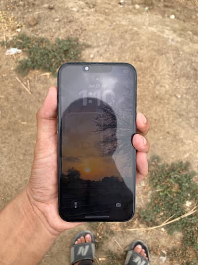 Apple iPhone 13