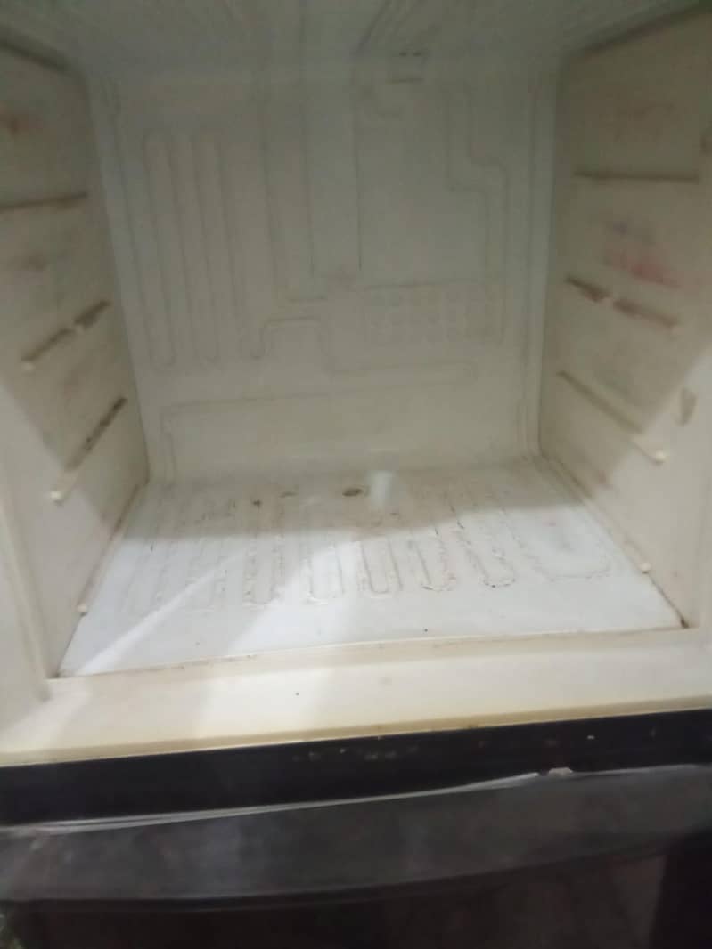Dawlance freezer 3
