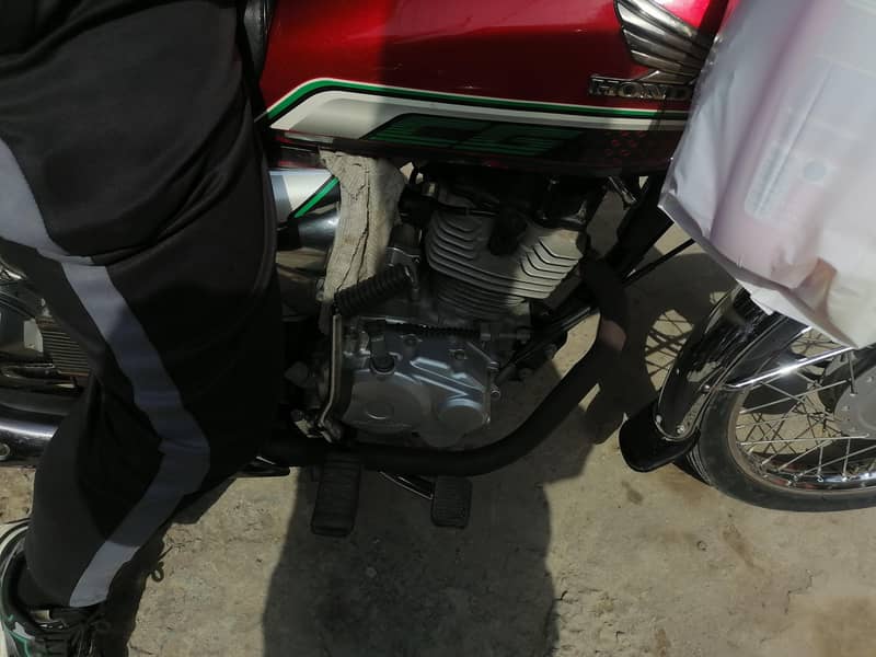 بائیک بلکل لش ہے 1