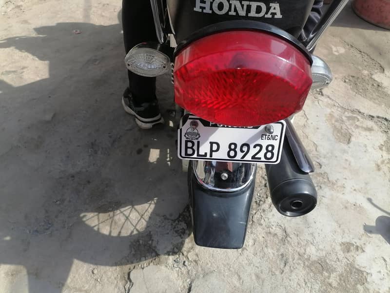 بائیک بلکل لش ہے 3