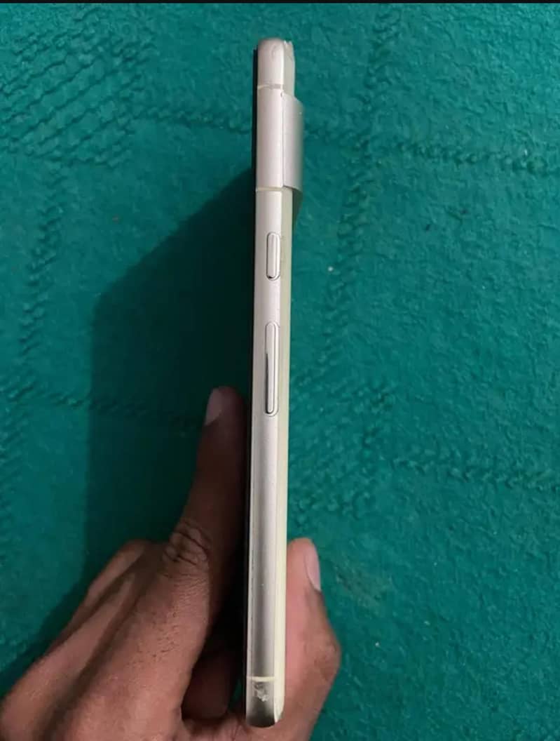 Google pixel 7 4