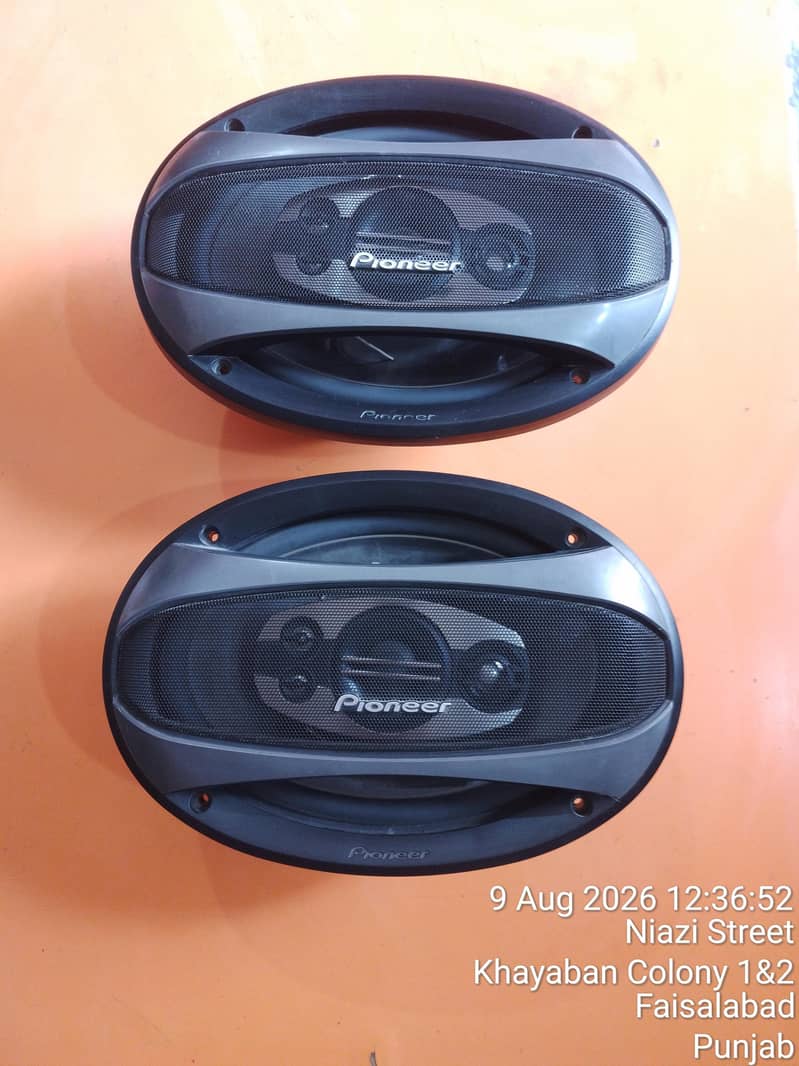 Car speaker 1