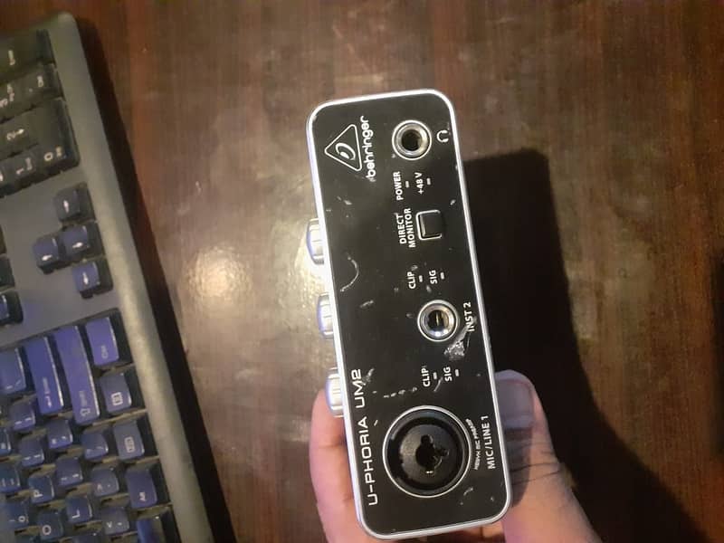 Behringer UM2 U-Phoria Audio Interface 1