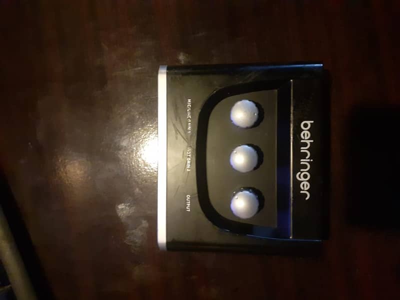 Behringer UM2 U-Phoria Audio Interface 3