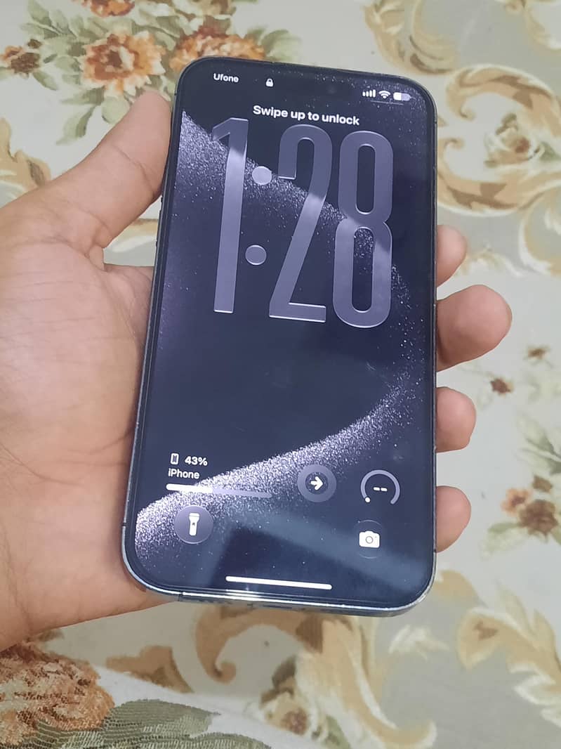 Apple iPhone 14 Pro Max 1