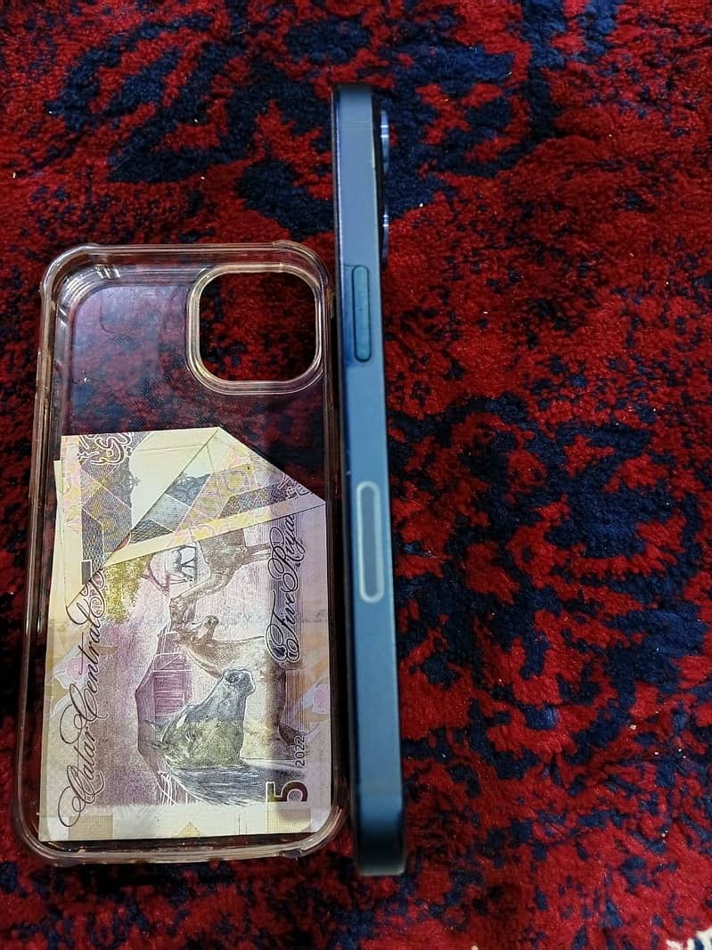 Apple iPhone 13 1
